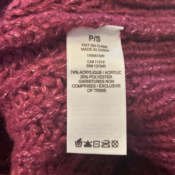 Beautiful sweater - Picture 5 of 5